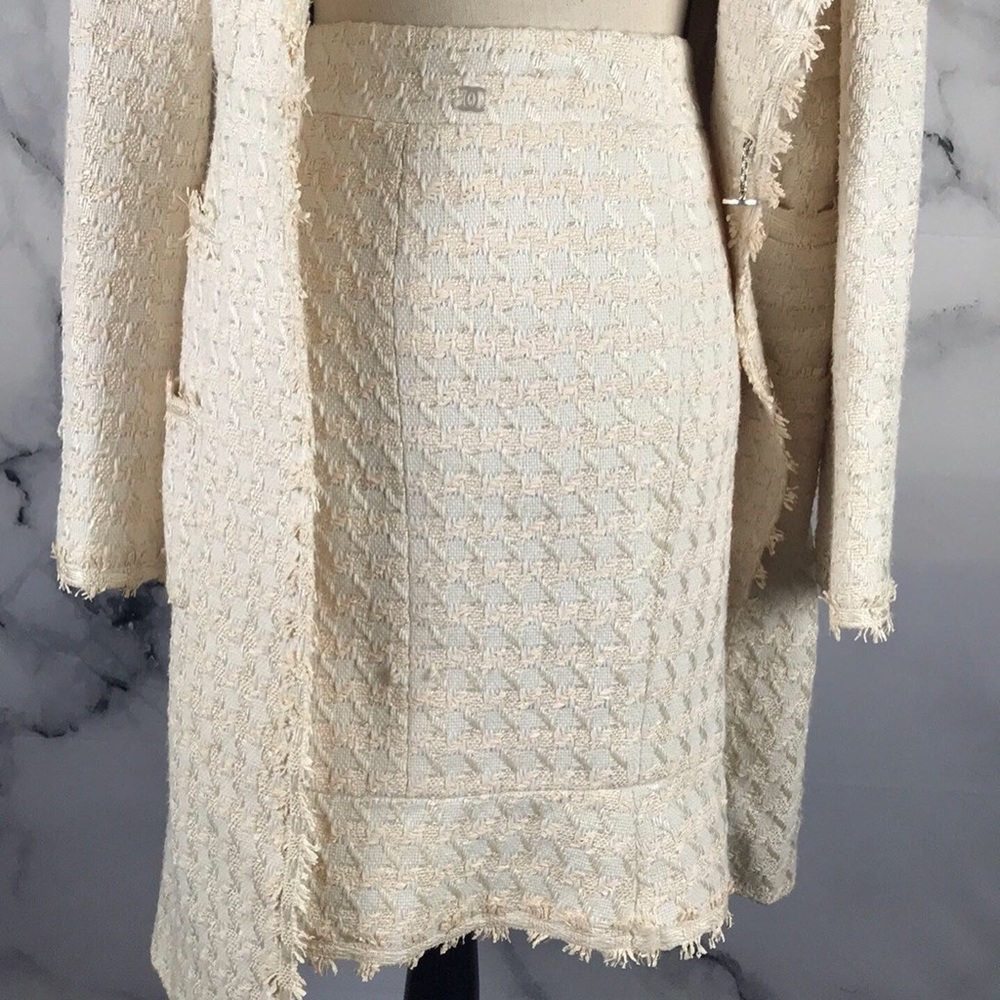 CHANEL AUTHENTIC tweed coat & skirt set - Picture 1 of 8